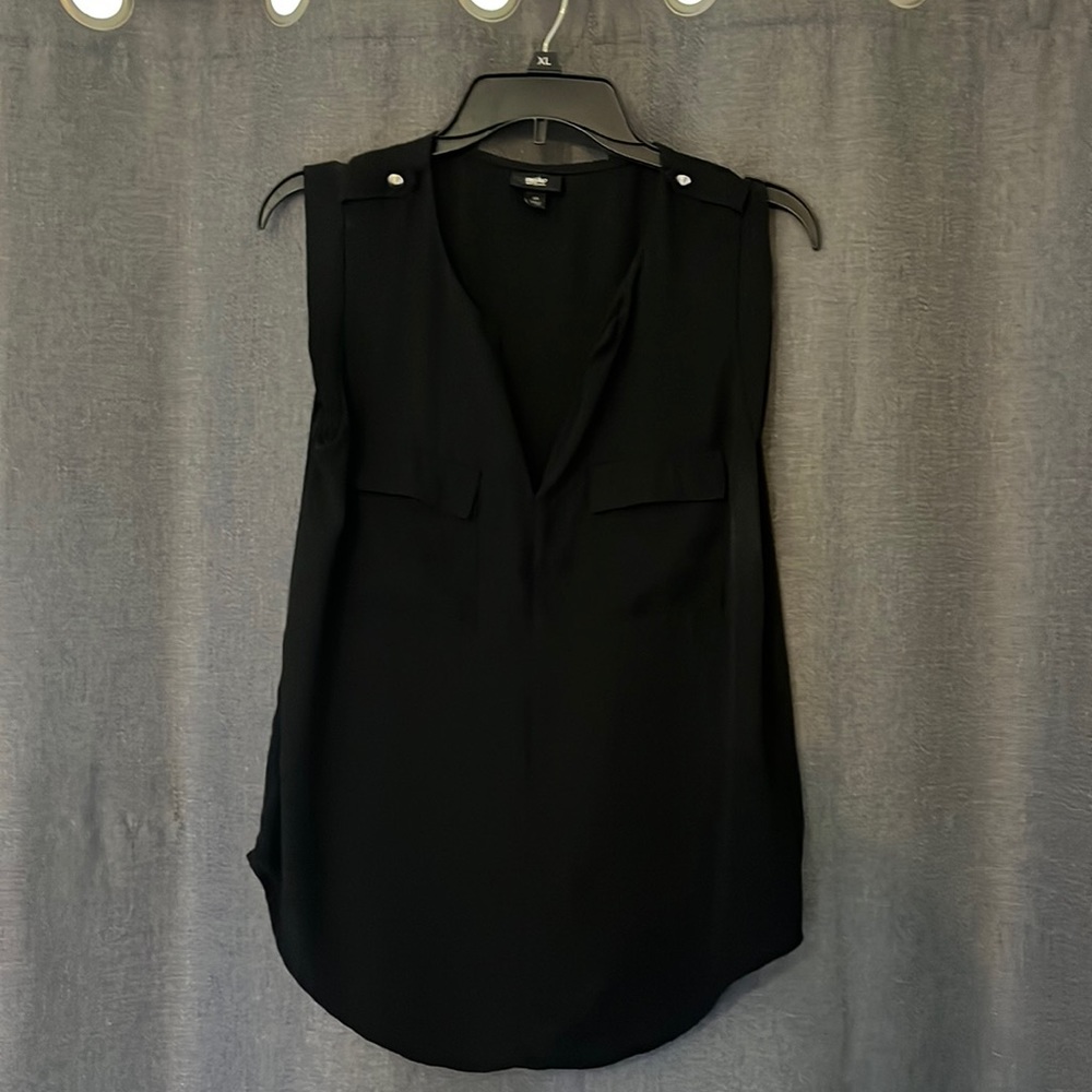 Sleeveless Blouse